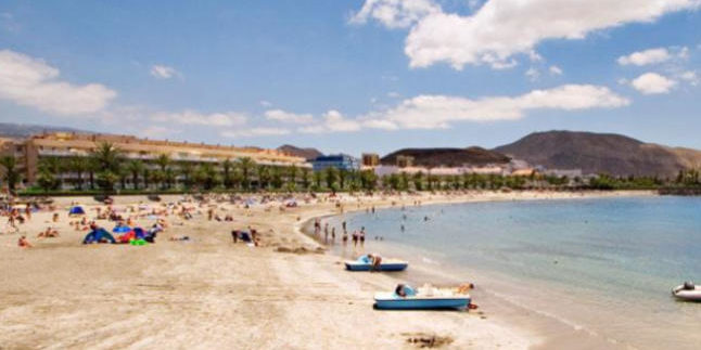 Sahara sand to regenerate the beach of El Camison in Arona, Tenerife