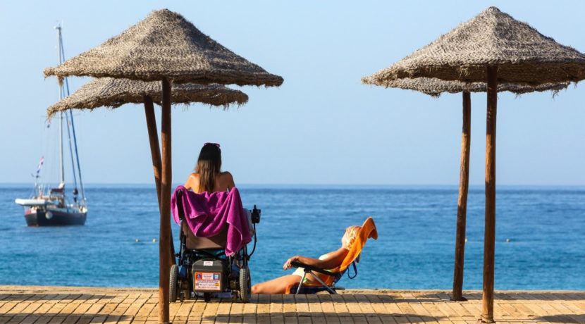 Las Vistas beach in south Tenerife is the only in Canarias that achieves the accessibility flag