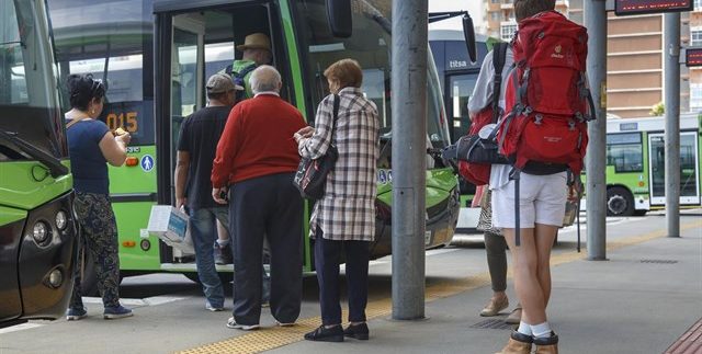 Titsa Tenerife bus increases passengers by 3.3% in 2016 to 33.7 million