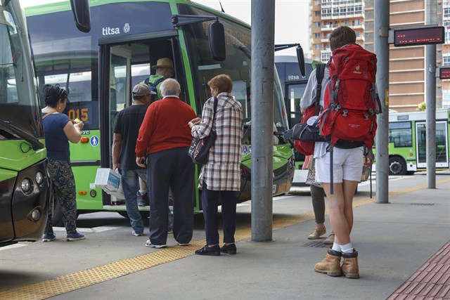 Titsa Tenerife bus increases passengers by 3.3% in 2016 to 33.7 million