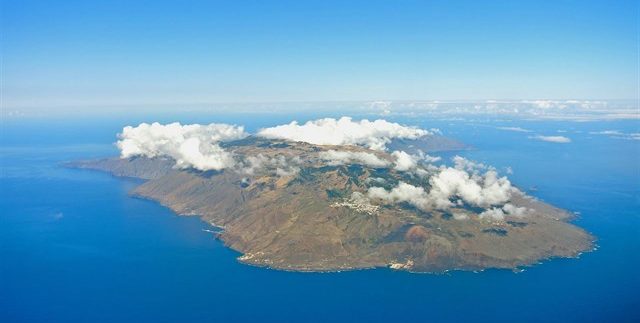 Canarias registers a month of March 2017 mainly warm and dry