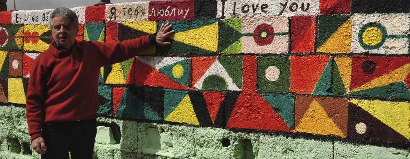 26-meter mural that gravitates over love - with 10 I love you in different languages - located in calle de Jesús Maynar Dupla, La Laguna, Tenerife.