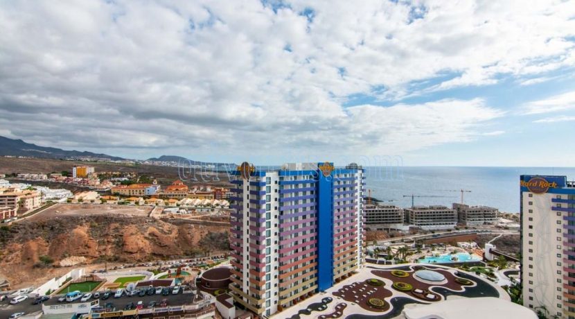 Cheap 1 bedroom apartment for sale in Playa Paraiso Tenerife