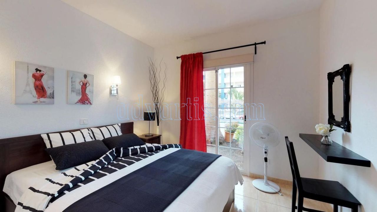 1 bedroom apartment for sale in Playa de Fanabe, Adeje, Tenerife €199.000