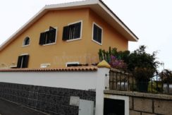 Detached house for sale in residential area in Adeje, Tenerife