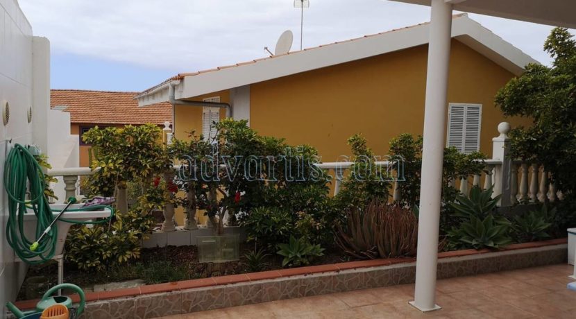 Detached house for sale in residential area in Adeje, Tenerife