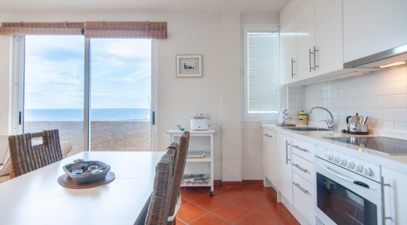 oceanfront-house-for-sale-in-el-medano-tenerife-spain-38612-0517-21