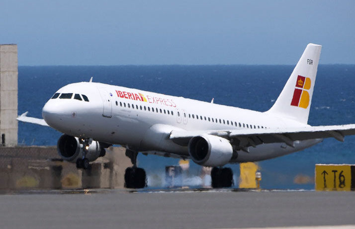 Tenerife the route with more traffic in summer 2019 of Iberia Express with 1,387 flights and almost 250,000 passengers