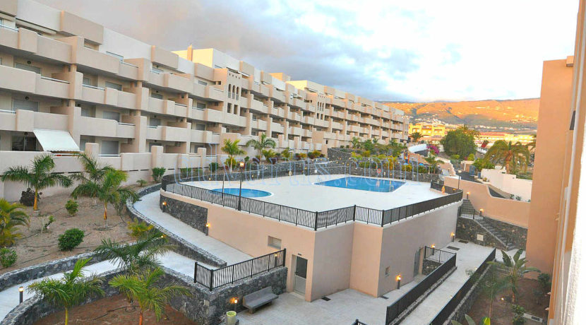 2 bedroom apartment for sale in Playa Paraiso Tenerife