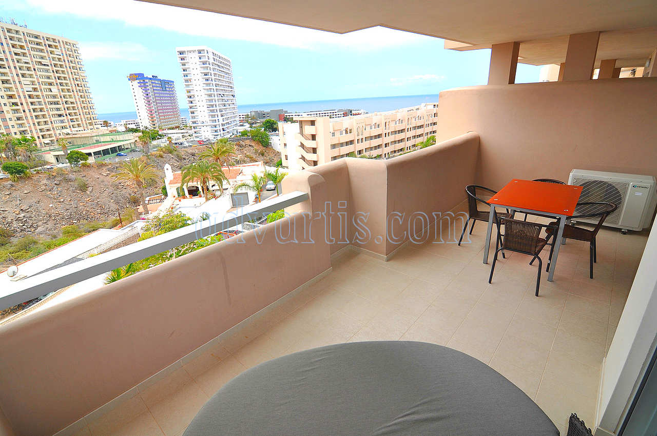 2 bedroom apartment for sale in Playa Paraiso, Tenerife €261.000