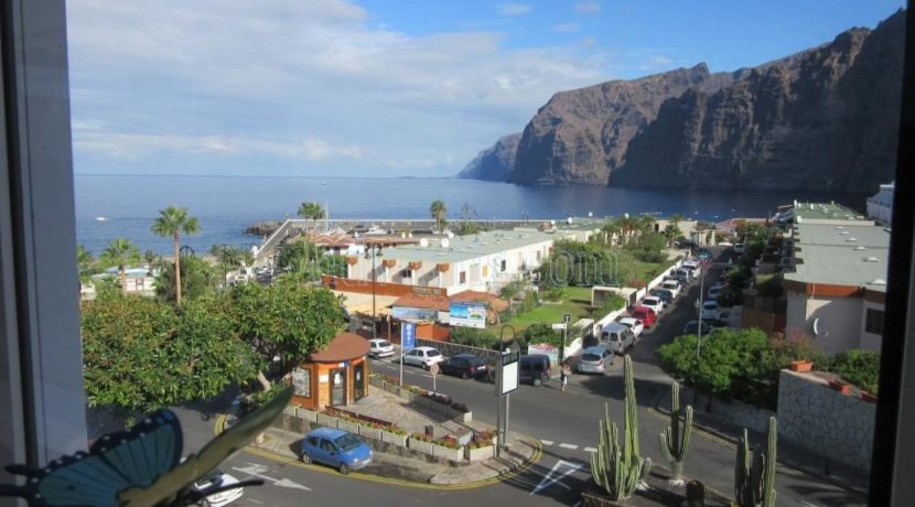 2 bedroom apartment for sale in Los Gigantes Tenerife