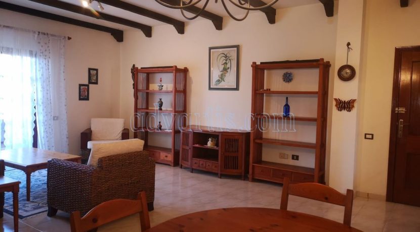 spacious-3-bedroom-apartment-for-sale-in-adeje-tenerife-38670-1114-01