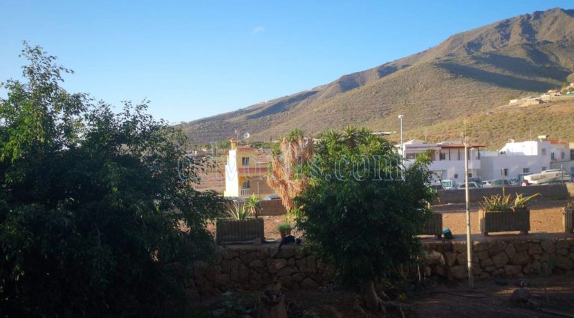 spacious-3-bedroom-apartment-for-sale-in-adeje-tenerife-38670-1114-09