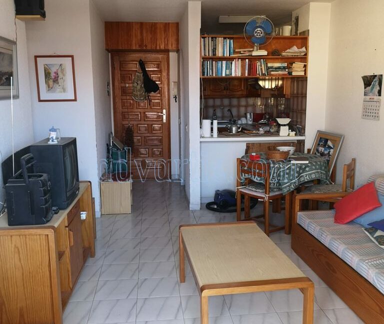 2-bedroom-apartment-for-sale-in-los-cristianos-tenerife-canary-islands-spain-38650-1217-02