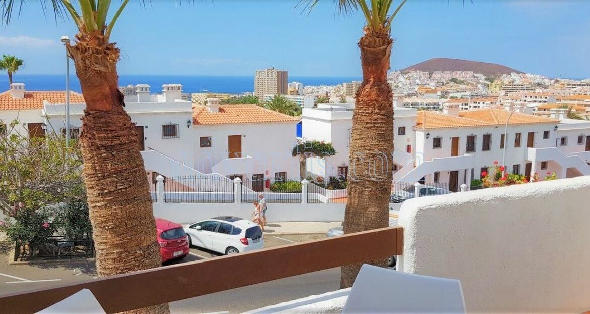 2-bedroom-penthouse-for-sale-in-los-cristianos-tenerife-38650-1212-03