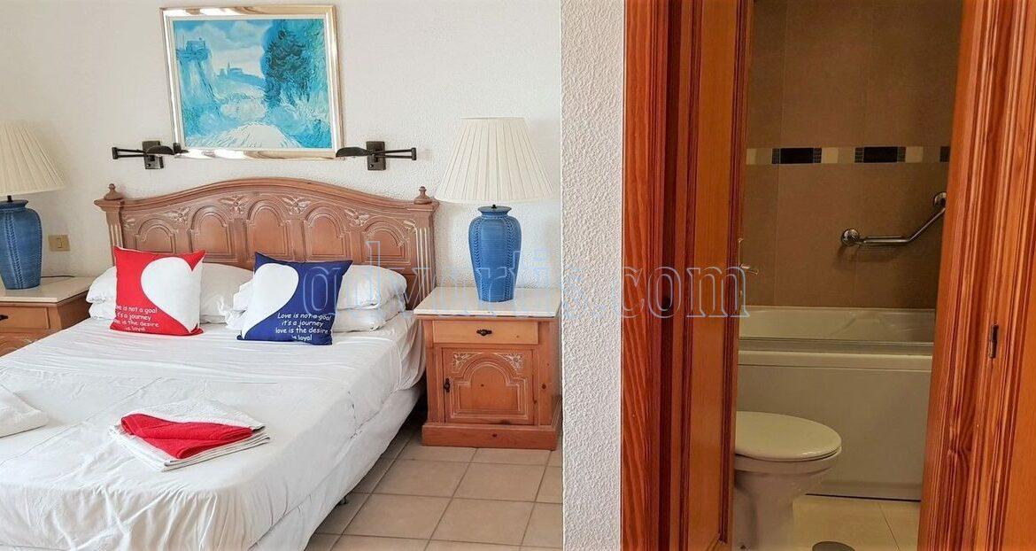 2-bedroom-penthouse-for-sale-in-los-cristianos-tenerife-38650-1212-16