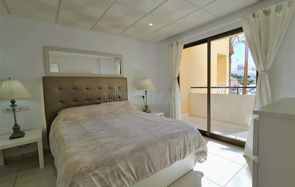 2-bedroom-apartment-for-sale-tenerife-los-cristianos-castle-harbour-complex-38650-0221-03