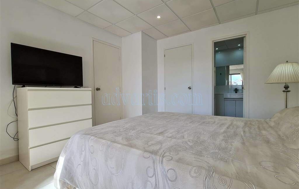 2-bedroom-apartment-for-sale-tenerife-los-cristianos-castle-harbour-complex-38650-0221-05