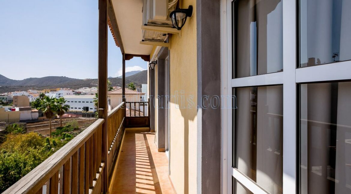 3-bedroom-penthouse-apartment-for-sale-in-tenerife-valle-san-lorenzo-38626-0407-02