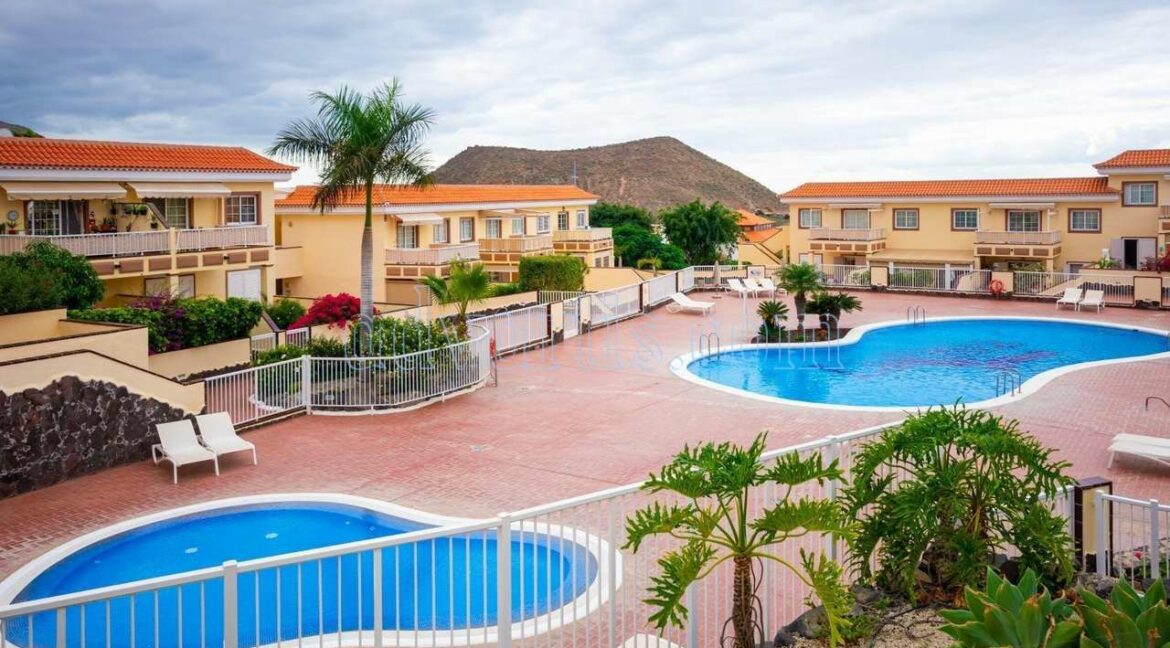 3-bedroom-townhouse-for-sale-la-finca-chayofa-tenerife-38652-1005-04