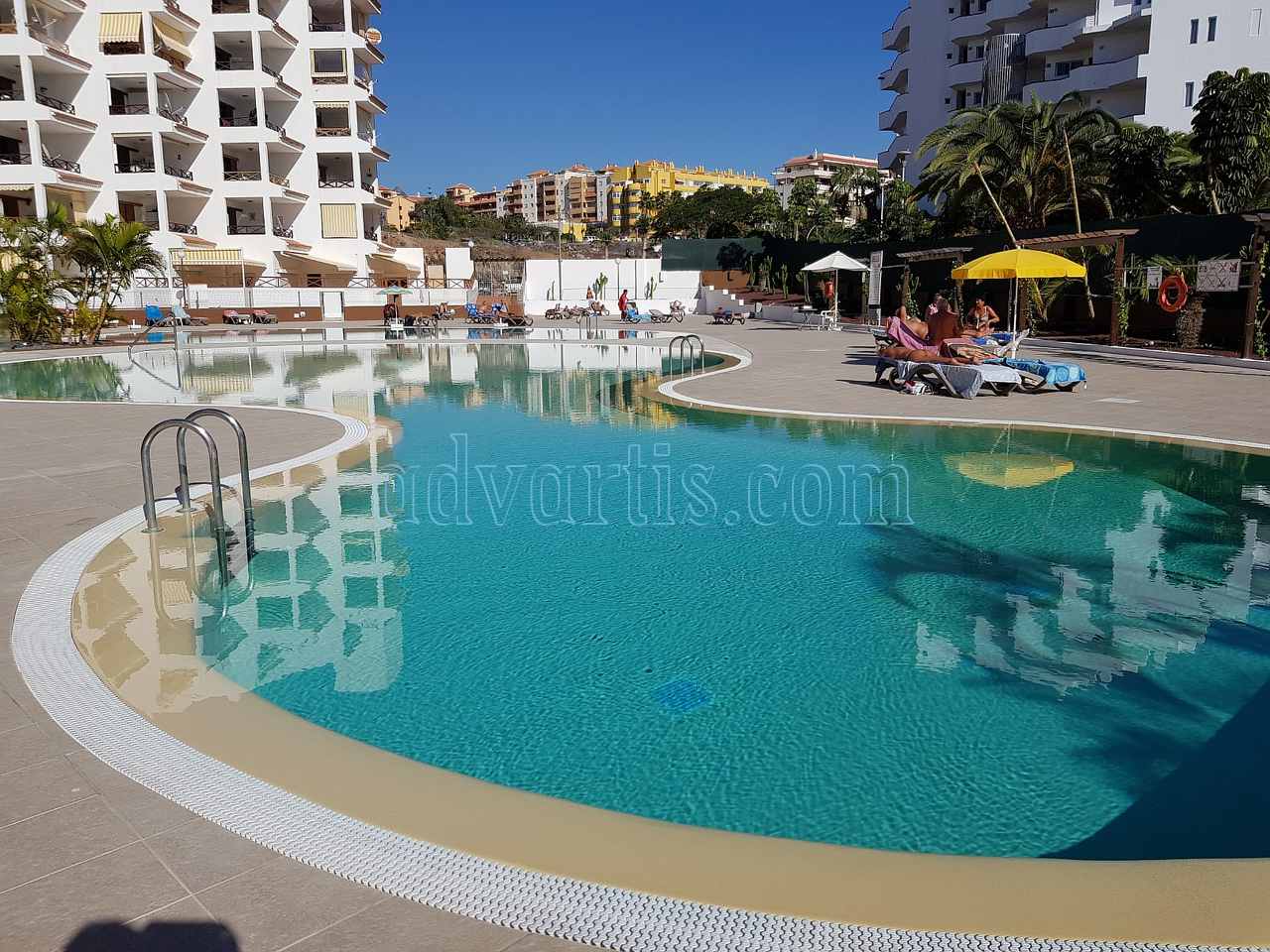 1 bedroom apartment for sale in San Marino complex, Tenerife €215.000