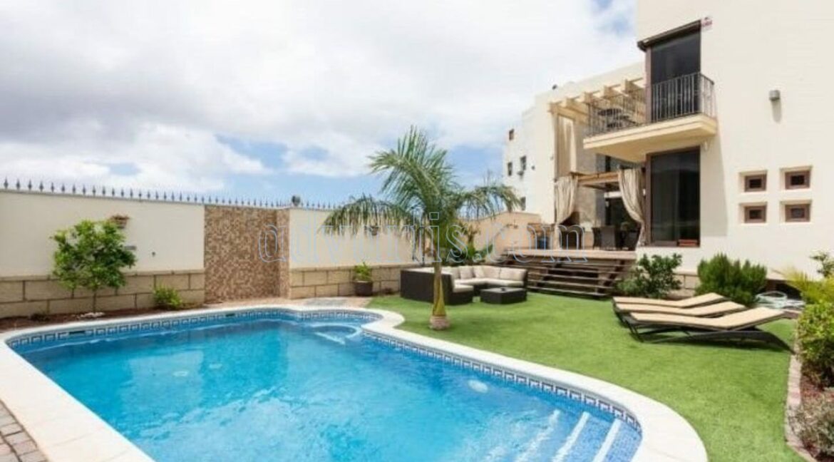 villa-for-sale-in-adeje-tenerife-38670-0905-05